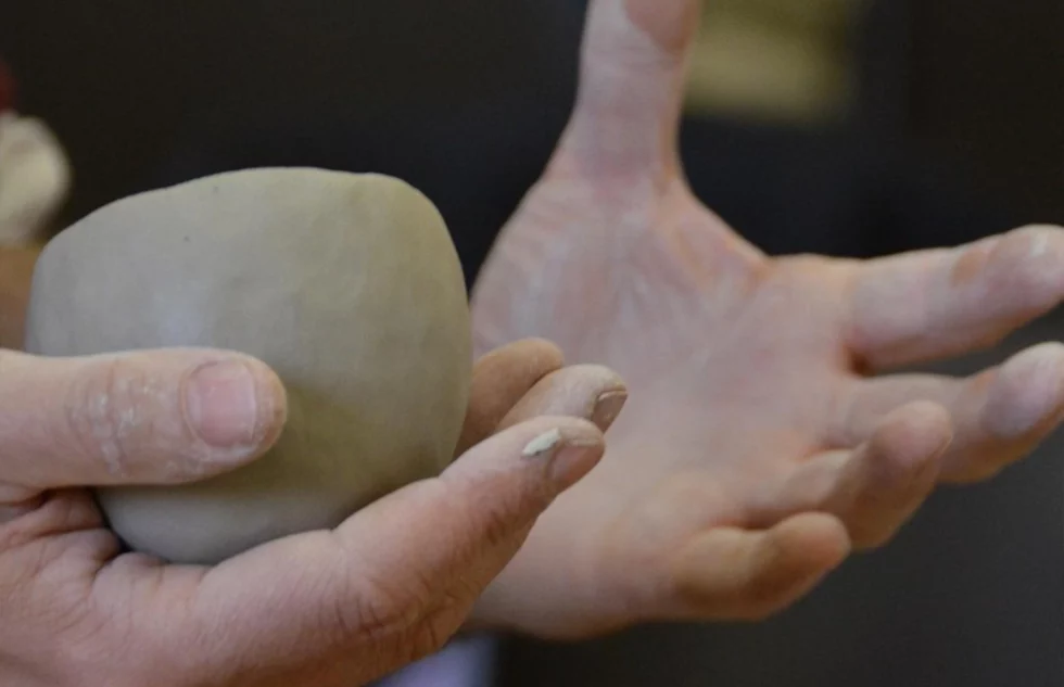 Jean Simon, Potier à Mâcon - Poterie du trait sur le volume