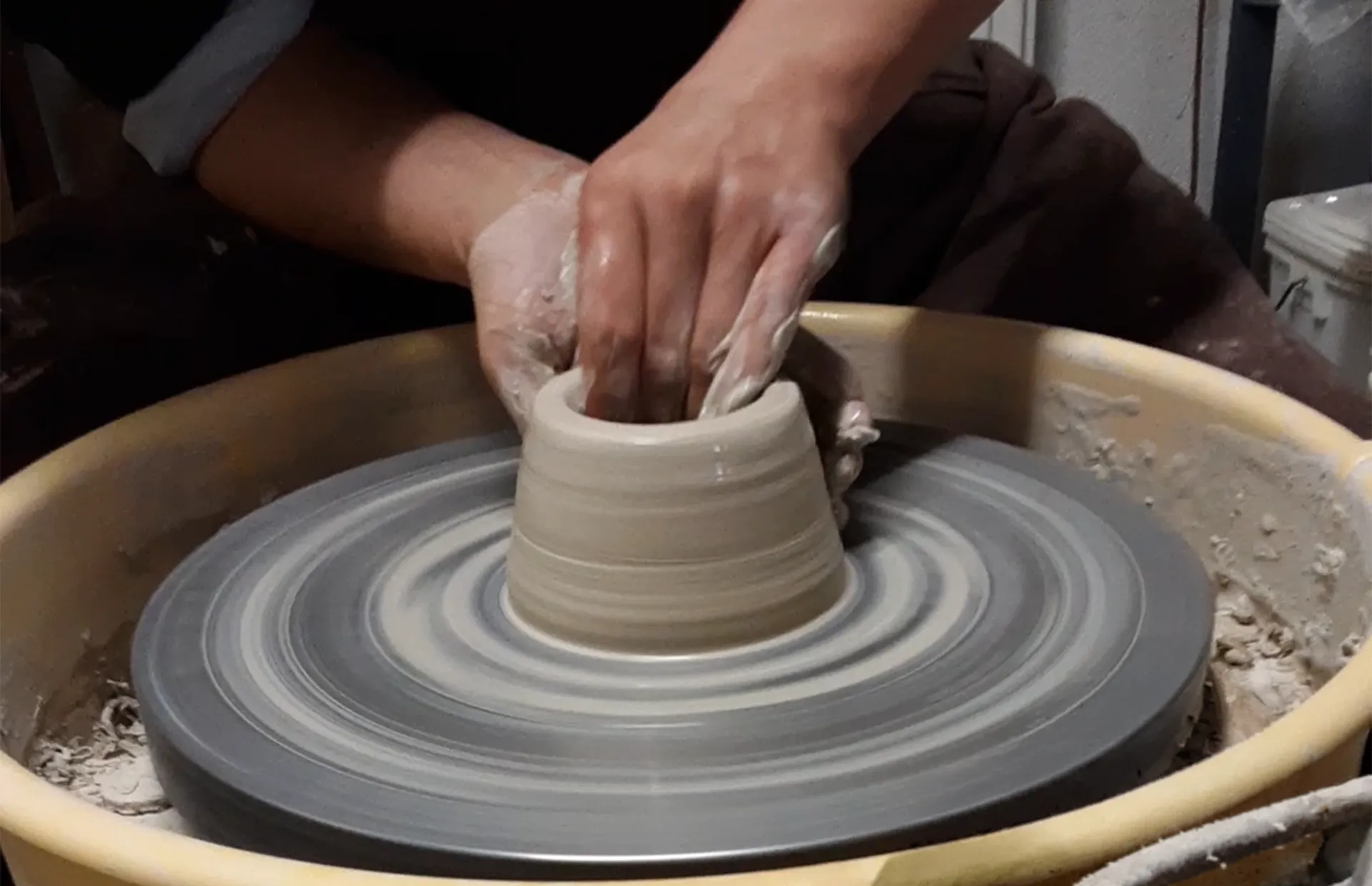 Poterie du Trait sur le Volume La Terre